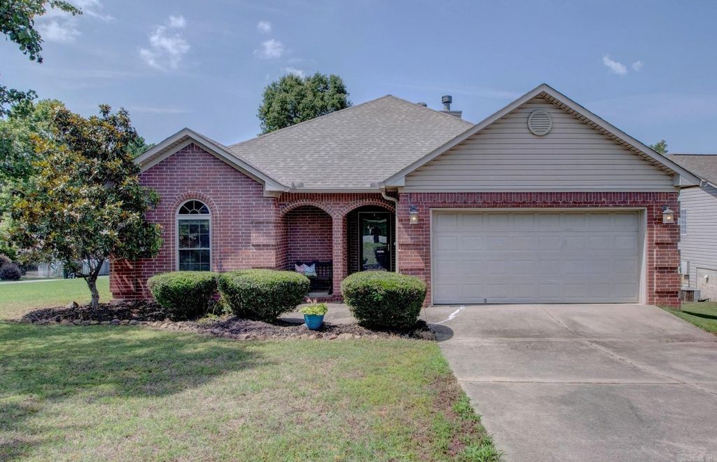 2 Park Ridge Drive, Maumelle, AR 72113