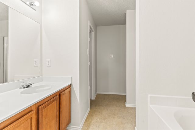 1429 Cherokee Rose Lane, Burleson, TX 76028