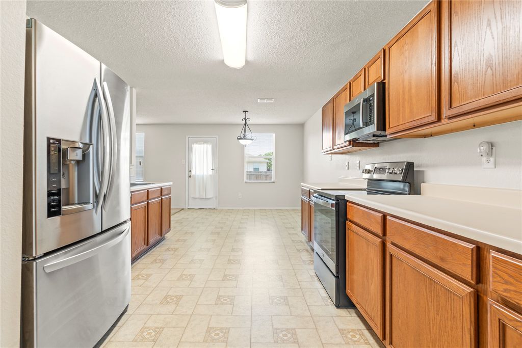 1429 Cherokee Rose Lane, Burleson, TX 76028 — photo 5
