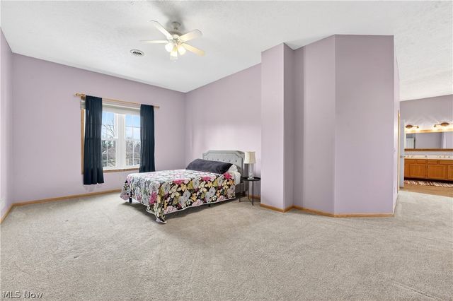 7582 Wilton Lane, North Royalton, OH 44133