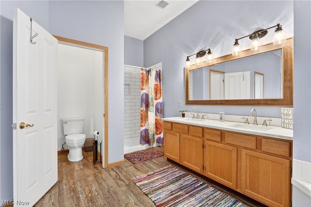 7582 Wilton Lane, North Royalton, OH 44133