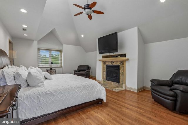 3 BARLEY WAY, Horsham, PA 19044
