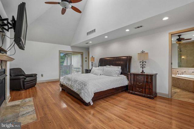 3 BARLEY WAY, Horsham, PA 19044