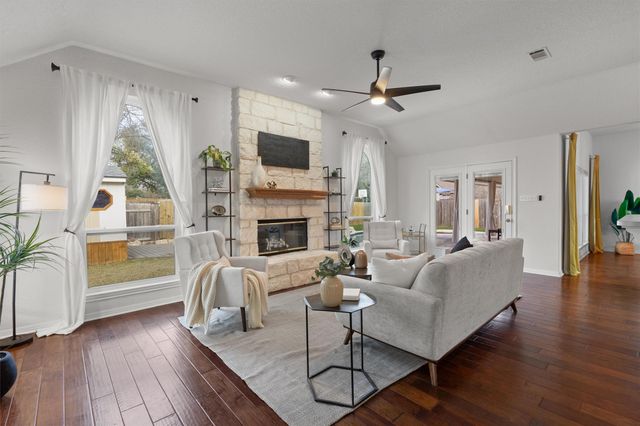 1014 Hackberry DR, Pflugerville, TX 78660