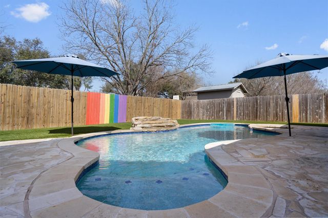 1014 Hackberry DR, Pflugerville, TX 78660