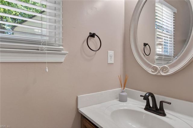 5704 Fort Belvoir CT, Virginia Beach, VA 23464