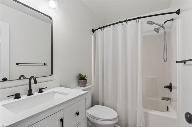 5704 Fort Belvoir CT, Virginia Beach, VA 23464