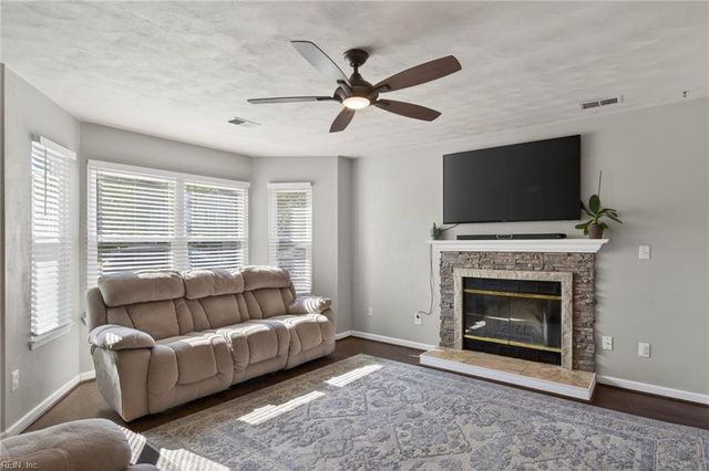 5704 Fort Belvoir CT, Virginia Beach, VA 23464