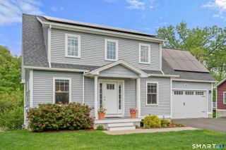 39 Chapman Chase, Windsor Locks, CT 06096