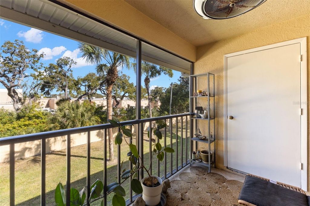 Image 17 of property listing at 3001 58TH AVENUE S 606, St Petersburg, FL 33712