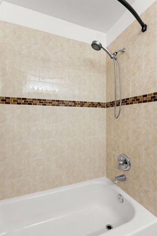 Image 23 of property listing at 3001 58TH AVENUE S 606, St Petersburg, FL 33712