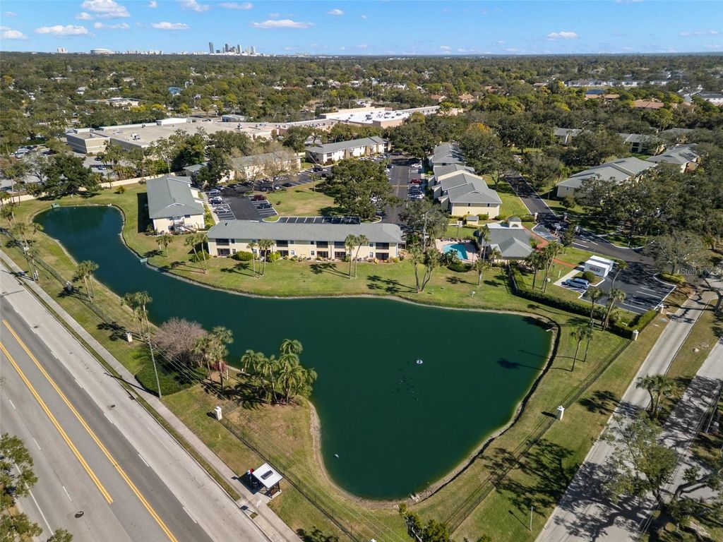 Image 35 of property listing at 3001 58TH AVENUE S 606, St Petersburg, FL 33712