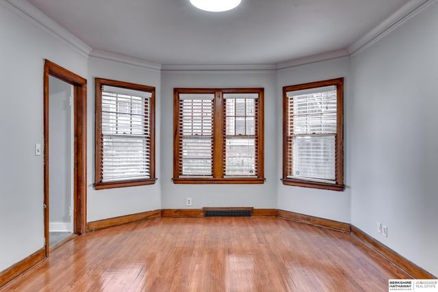 539 Park Avenue, Omaha, NE 68105