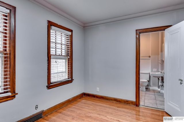 539 Park Avenue, Omaha, NE 68105