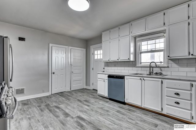 539 Park Avenue, Omaha, NE 68105