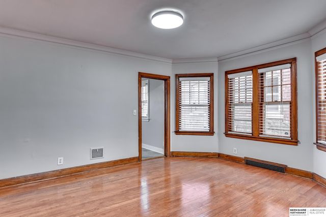 539 Park Avenue, Omaha, NE 68105