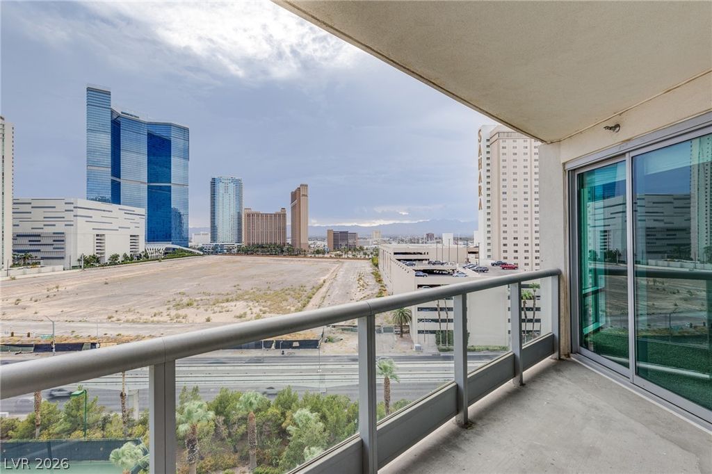 222 Karen Avenue 906, Las Vegas, NV 89109 — photo 2