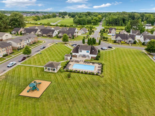 188 Whitman Aly, Clarksville, TN 37043