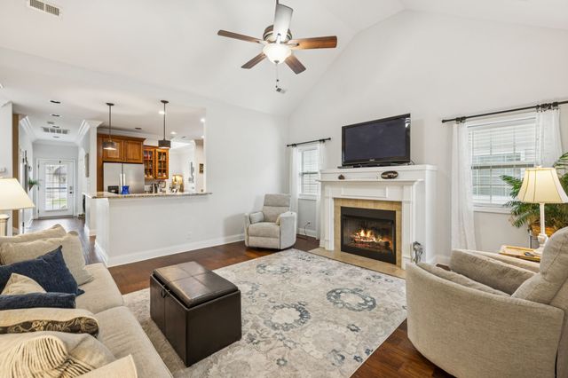 188 Whitman Aly, Clarksville, TN 37043