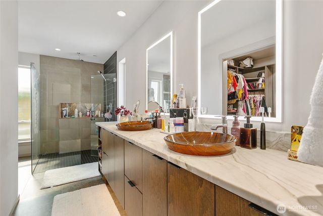 1035 51st Place SW, Everett, WA 98203
