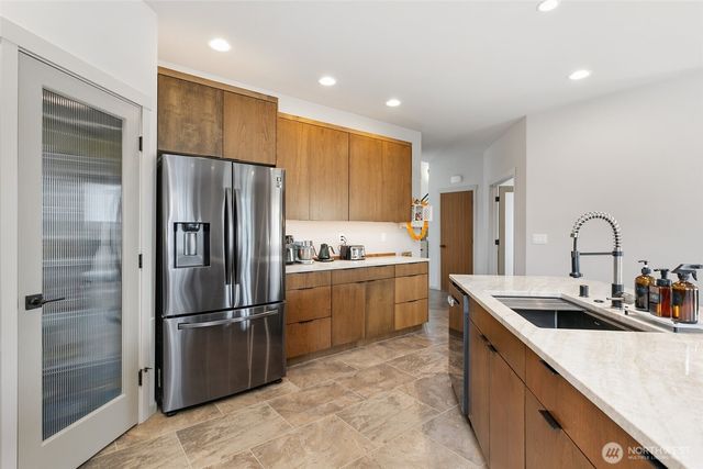 1035 51st Place SW, Everett, WA 98203