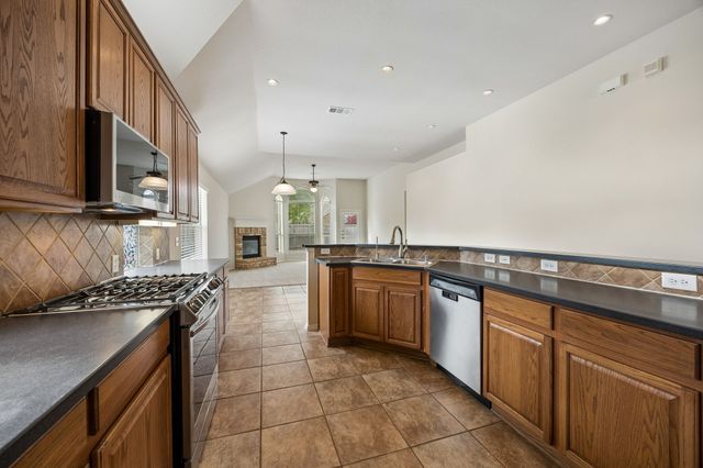 8201 Rayburn Lane, Mckinney, TX 75072