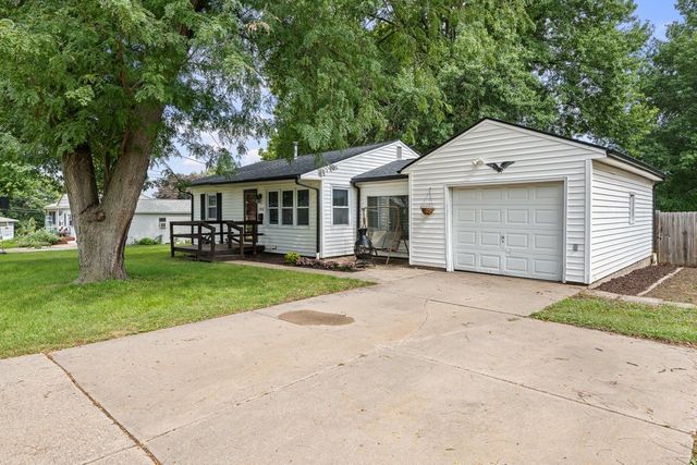 1531 29th Street, Bettendorf, IA 52722