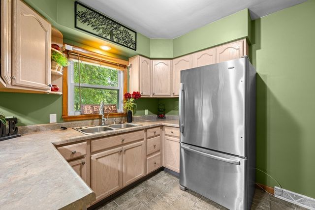 1531 29th Street, Bettendorf, IA 52722