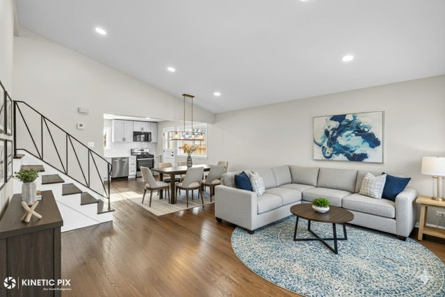 11011 W Roosevelt Road, Westchester, IL 60154