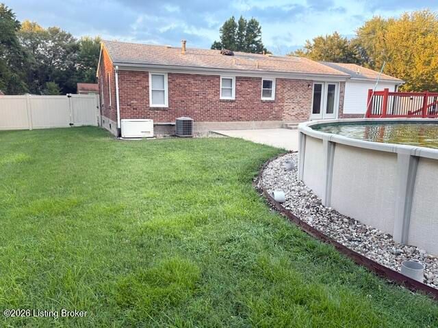5710 Locust Way, Louisville, KY 40229