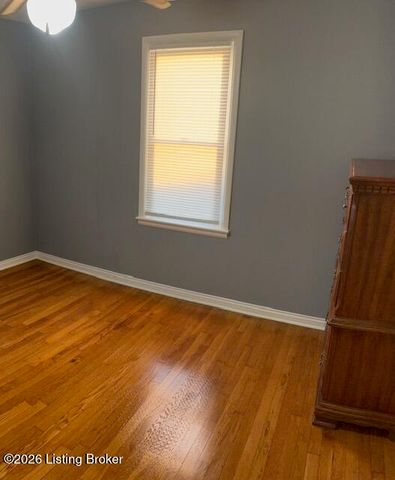 5710 Locust Way, Louisville, KY 40229
