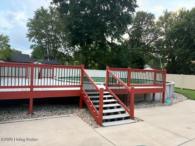 5710 Locust Way, Louisville, KY 40229