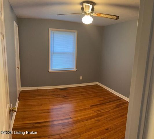 5710 Locust Way, Louisville, KY 40229