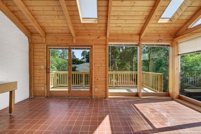 5050 Browns Lake Road, Jackson, MI 49203