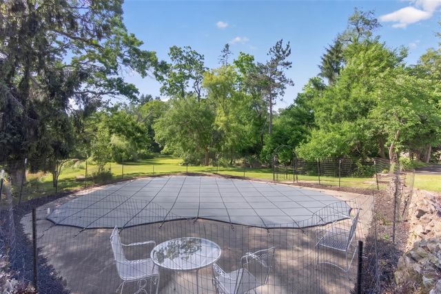 5050 Browns Lake Road, Jackson, MI 49203