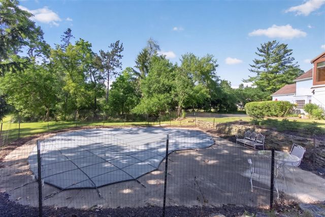 5050 Browns Lake Road, Jackson, MI 49203