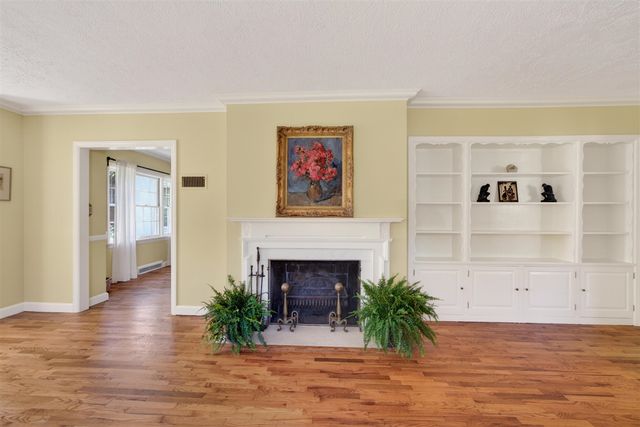 5050 Browns Lake Road, Jackson, MI 49203