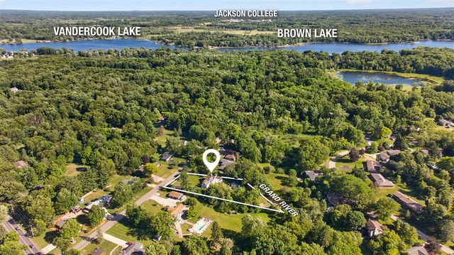 5050 Browns Lake Road, Jackson, MI 49203