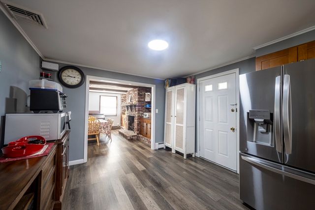 35 Nelson Ave, Lowell, MA 01852