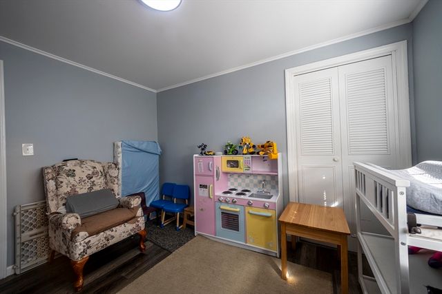 35 Nelson Ave, Lowell, MA 01852