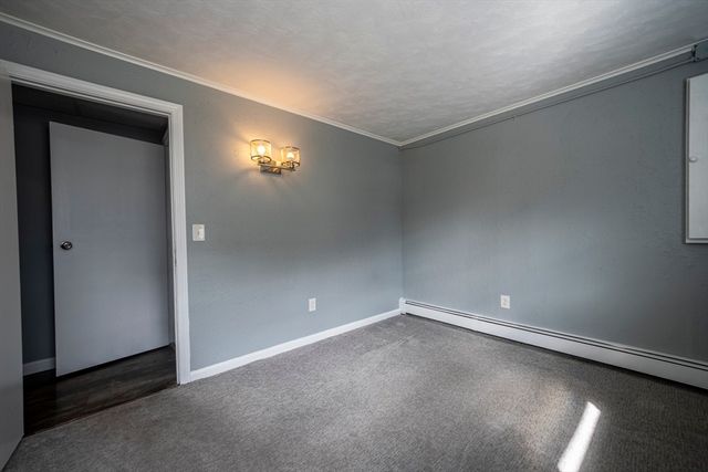 35 Nelson Ave, Lowell, MA 01852