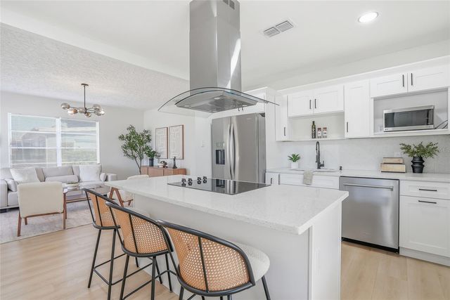 3005 W SAINT CONRAD STREET, Tampa, FL 33607
