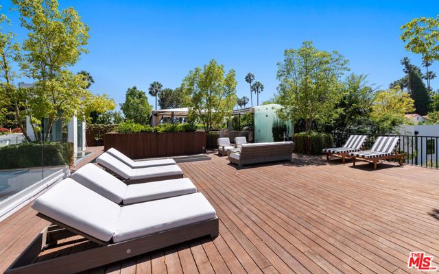 1111 Sierra Alta Way, Beverly Hills, CA 90210