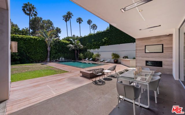 1111 Sierra Alta Way, Beverly Hills, CA 90210