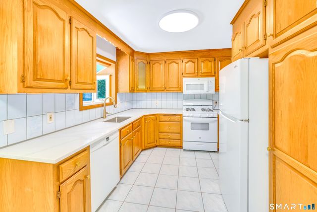 380 Farmington Avenue, Waterbury, CT 06710