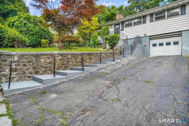 380 Farmington Avenue, Waterbury, CT 06710