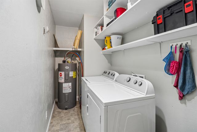 609 E 12th Street Place N, Newton, IA 50208