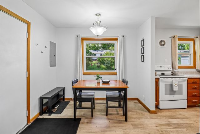 609 E 12th Street Place N, Newton, IA 50208