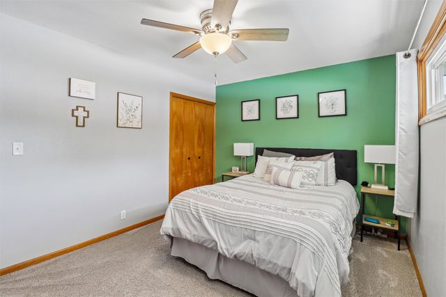 609 E 12th Street Place N, Newton, IA 50208