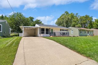 609 E 12th Street Place N, Newton, IA 50208